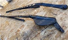 宝马530LI雨刮臂