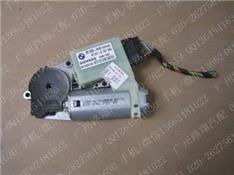 宝马520LI天窗电机