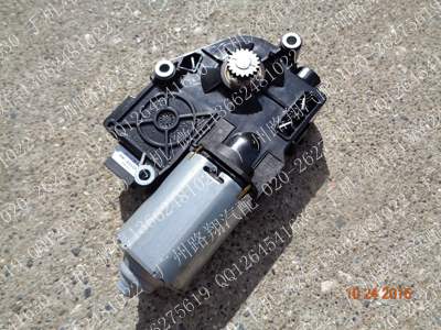 宝马M3天窗电机