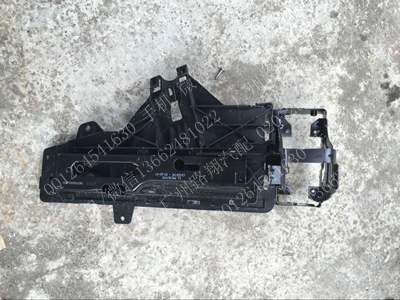 宝马760LI大灯支架