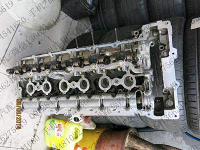 宝马525LI缸盖