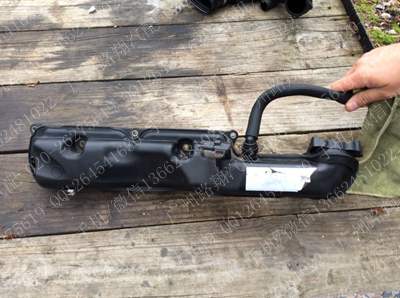 宝马750LI进气歧管