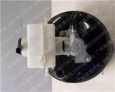 宝马X6刹车总泵