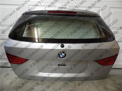 宝马X1尾箱盖
