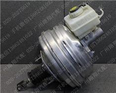 宝马520LI刹车真空泵