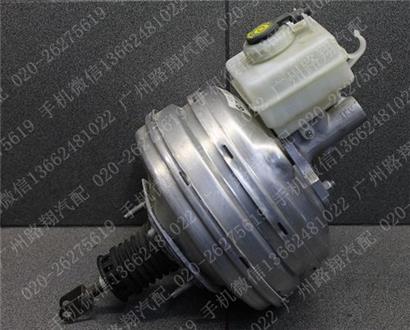 宝马520LI刹车真空泵