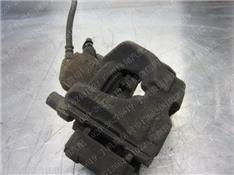 宝马130I刹车分泵