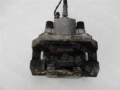 宝马X5刹车分泵