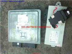 宝马523LI发动机电脑板