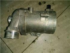 宝马530LI水泵-N52