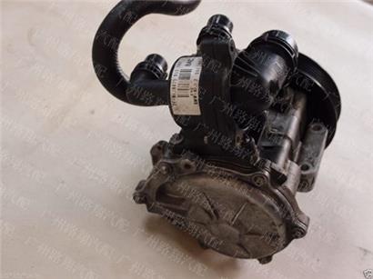 宝马520LI转向助力泵