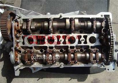 大众帕萨特B5缸盖