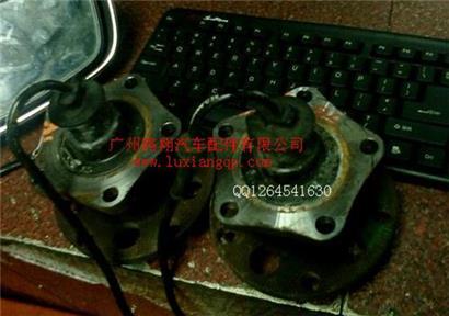 大众帕萨特B5后轮轴承