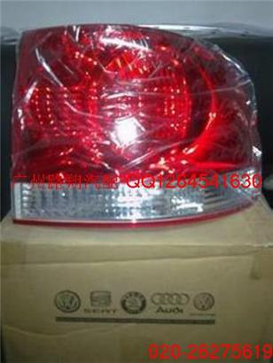 大众途锐尾灯