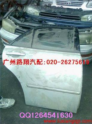 雷克萨斯IS200车门