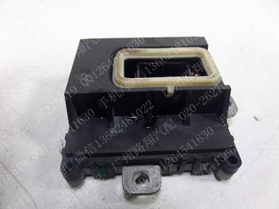 宝马630I大灯电脑模块