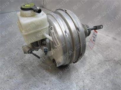 宝马730LI刹车真空泵