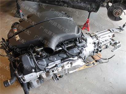 宝马M5发动机-S85