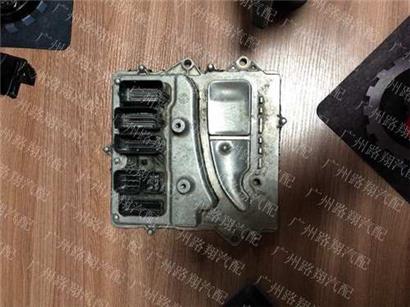 宝马435I发动机电脑板-DME-ECU