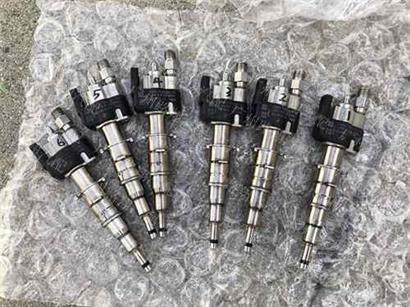 宝马750LI喷油嘴-喷射阀-导轨