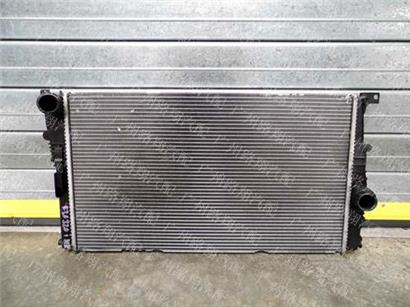 宝马M235I水箱-F22