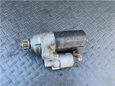 奔驰GLA260起动机-启动机