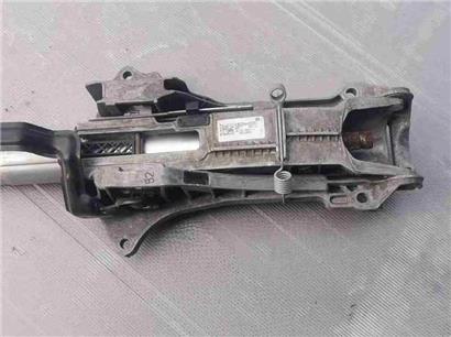 奔驰C260转向机管柱