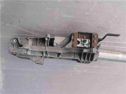 奔驰C300转向立柱