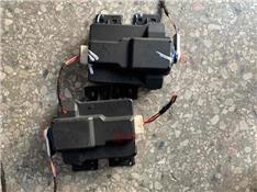 奔驰C300保险丝盒