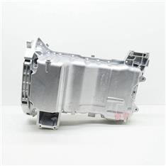 奔驰E300发动机油底壳