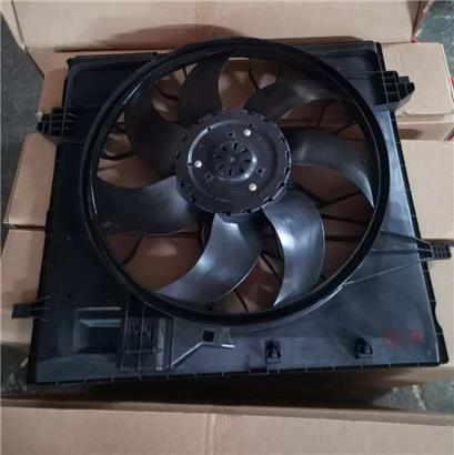 奔驰ML400电子扇