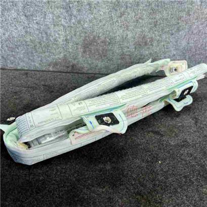 奔驰E300车顶气帘