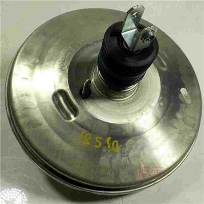 奔驰B200刹车总泵